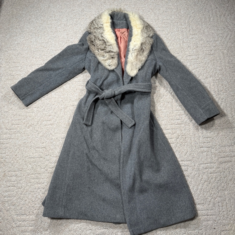 Vintage Union-Label Gray Wool Coat w/ Fur Collar | Tie Waist | Classic Outerware